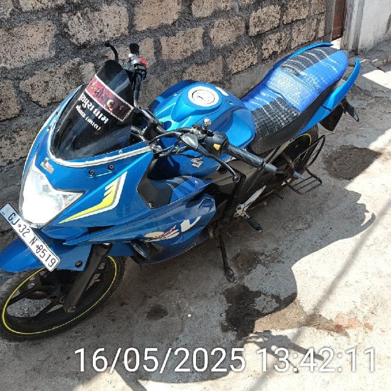Suzuki Gixxer Blue Bike for Sale - Bikes - Una - Image 2