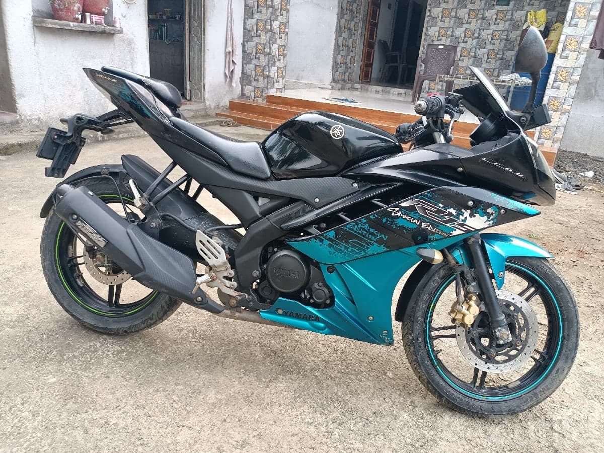 2018 Yamaha R15 Sports Bike for Sale - Bikes - Kodinar - Image 2