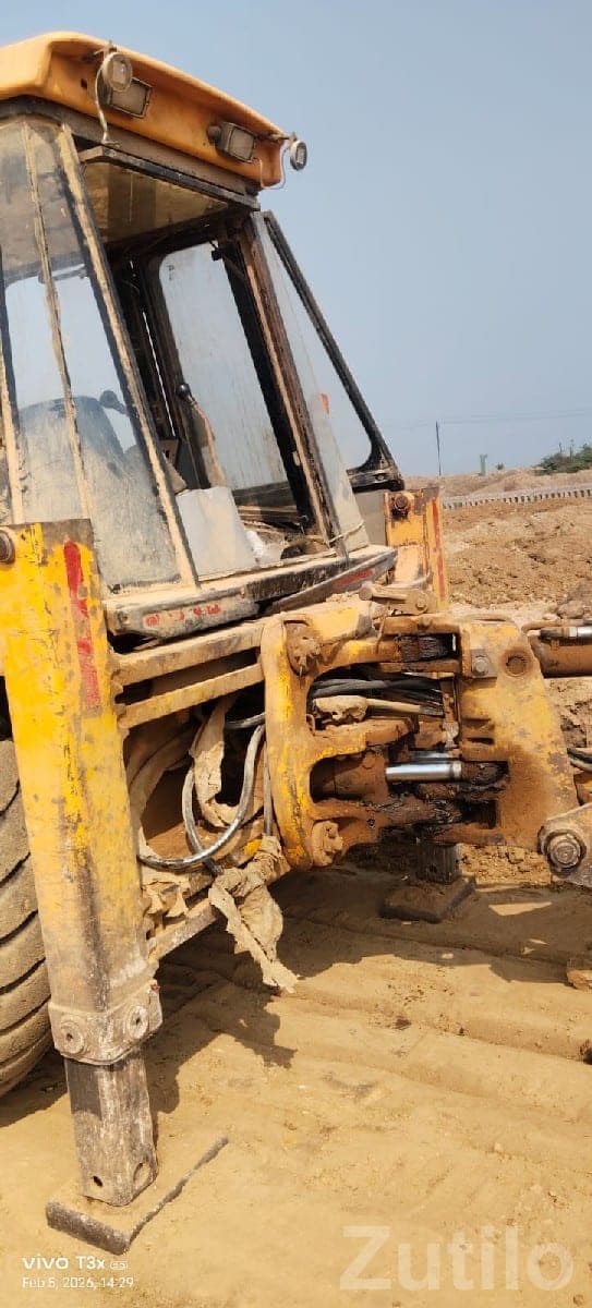 JCB 3DX Tyres & Spare Parts for Sale - Auto Parts - Khambhalia - Image 3