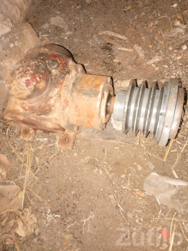 Used 17x27 Gear Box 540 RPM Industrial Unit - Industrial Spare Parts - Bagvadar - Image 2