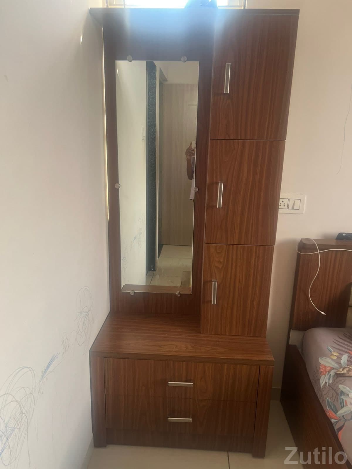 Cupbord and dresing - Cupboards & Storage - Vadodara City - Image 4