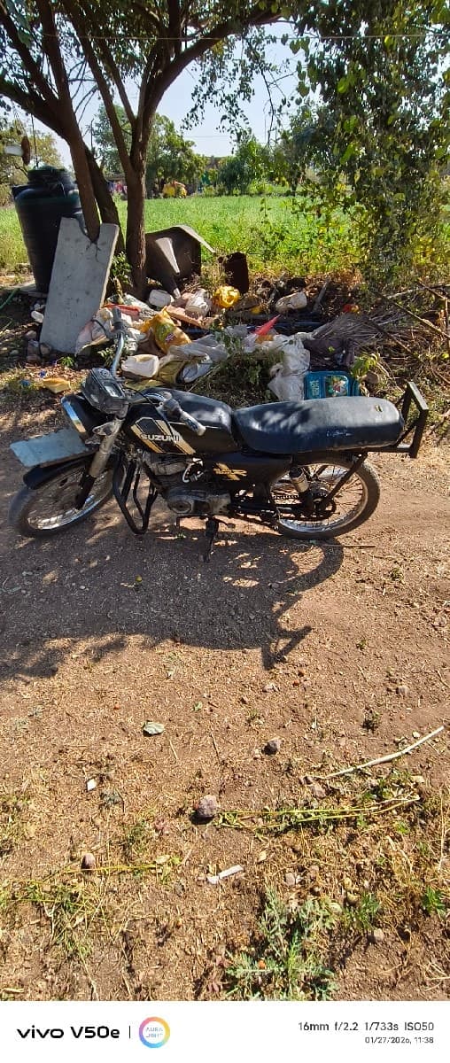 Yamaha RX100 Motorcycle Black - Bikes - Khambhalia - Image 3