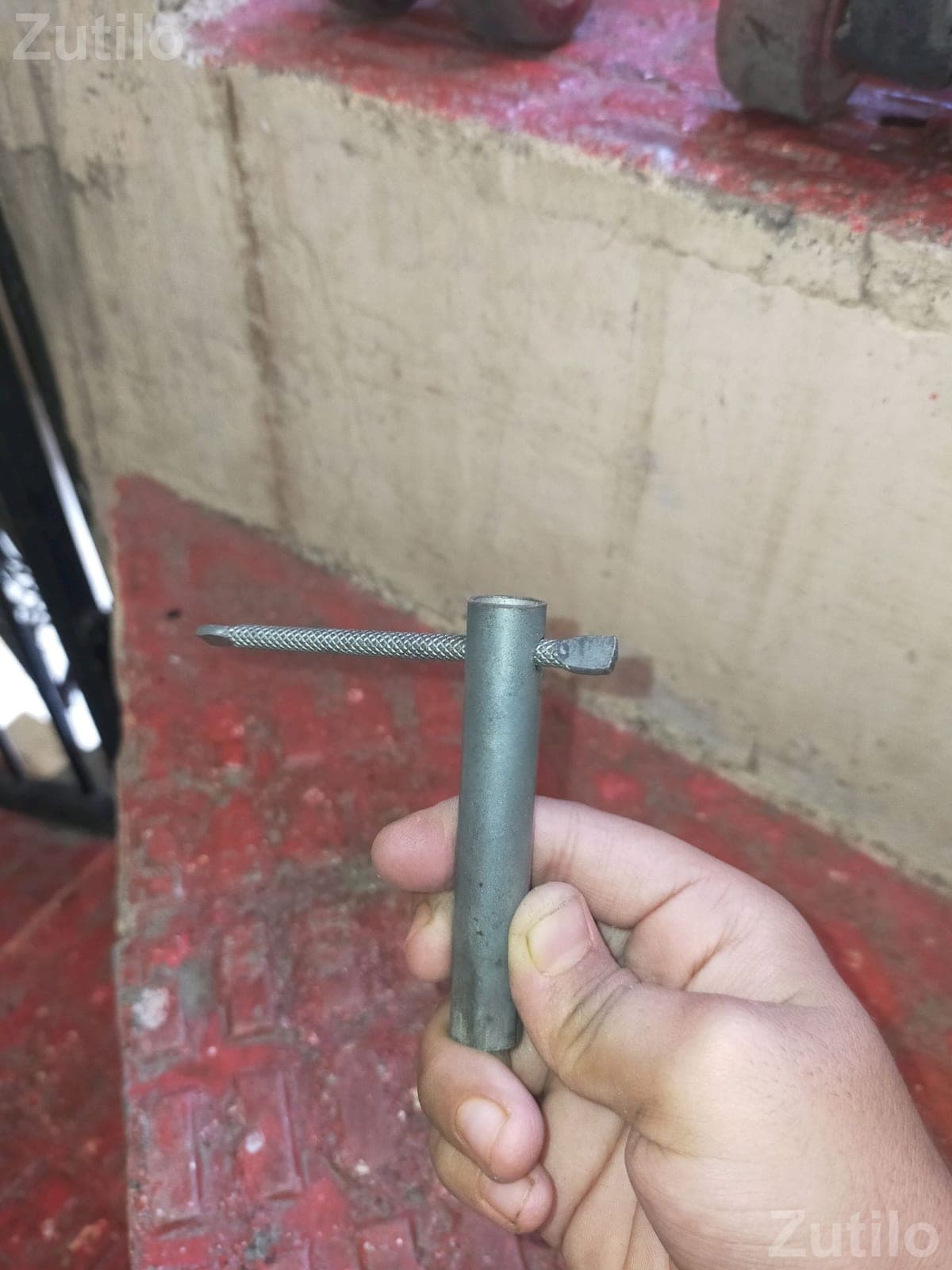 Adjustable Skating Shoes with Tool