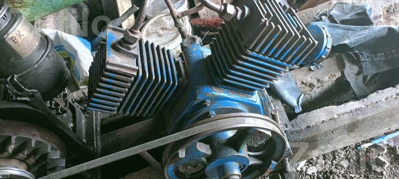 400 Pound Tank Double Piston Air Compressor