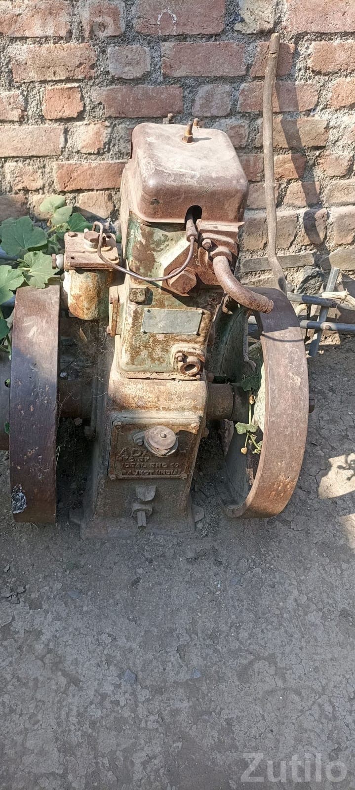 Old Stationary Engine Machine 2014