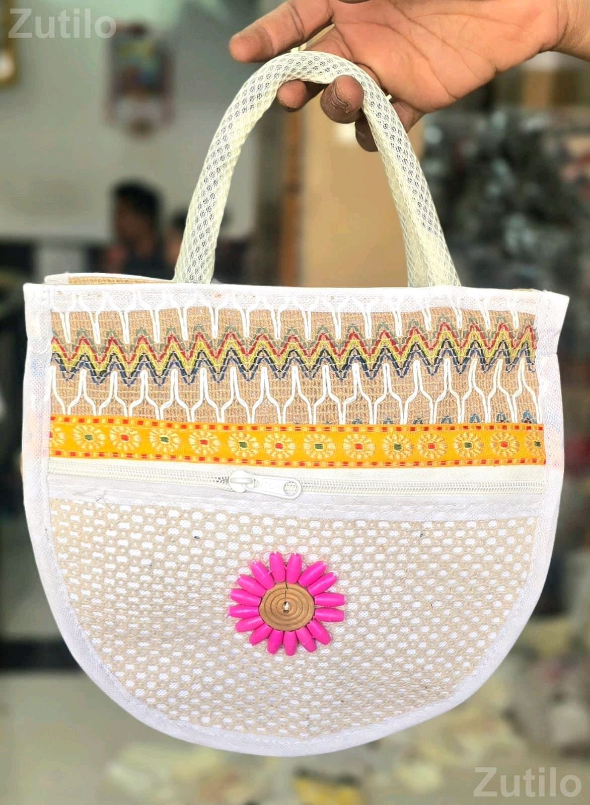 Decorative Cloth Handbag for Women
