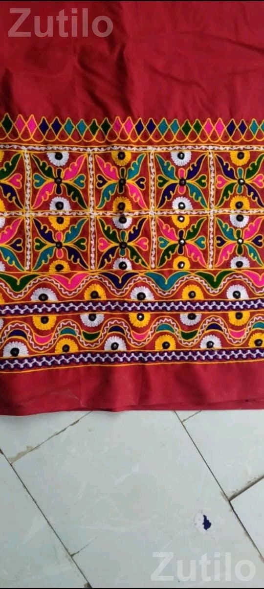 Blouse and Chaniya Embroidery Work - પરંપરાગત વસ્ત્રો - ભાવનગર શહેર - Image 2