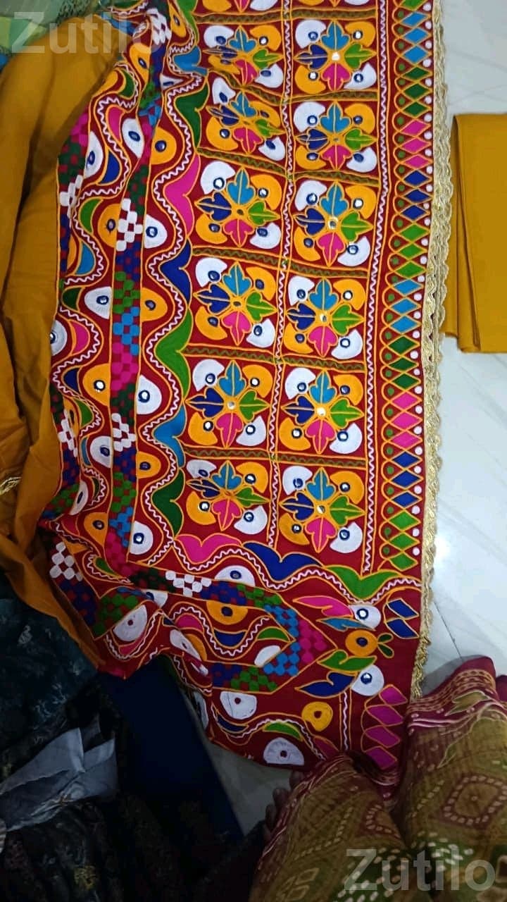Blouse and Chaniya Embroidery Work - પરંપરાગત વસ્ત્રો - ભાવનગર શહેર - Image 3