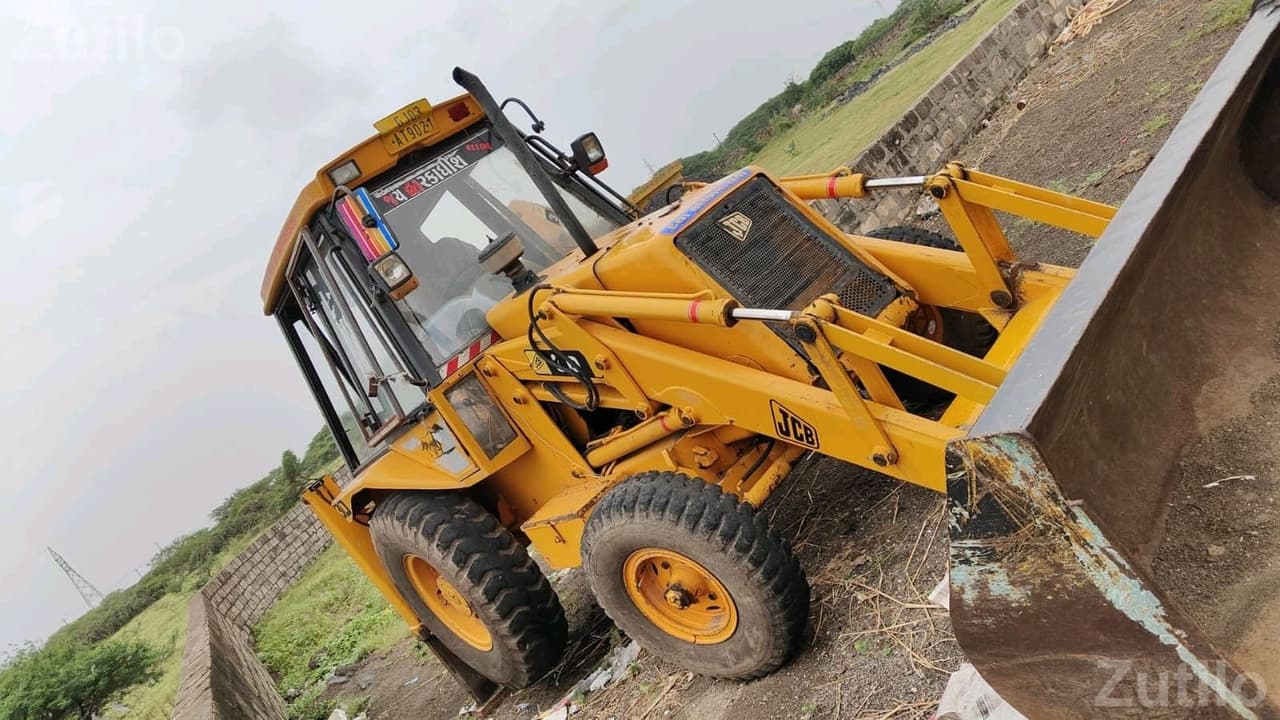 JCB Backhoe Loader 2005 with Complete Documents - Construction Vehicles - Khambhalia - Image 4