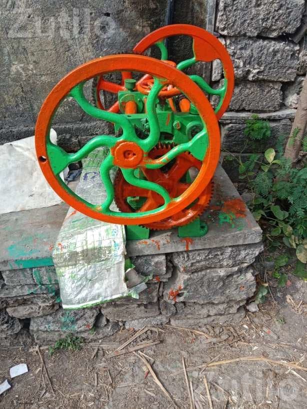 Manual Sugarcane Juice Machine - મશીનરી - સુત્રાપાડા - Image 3