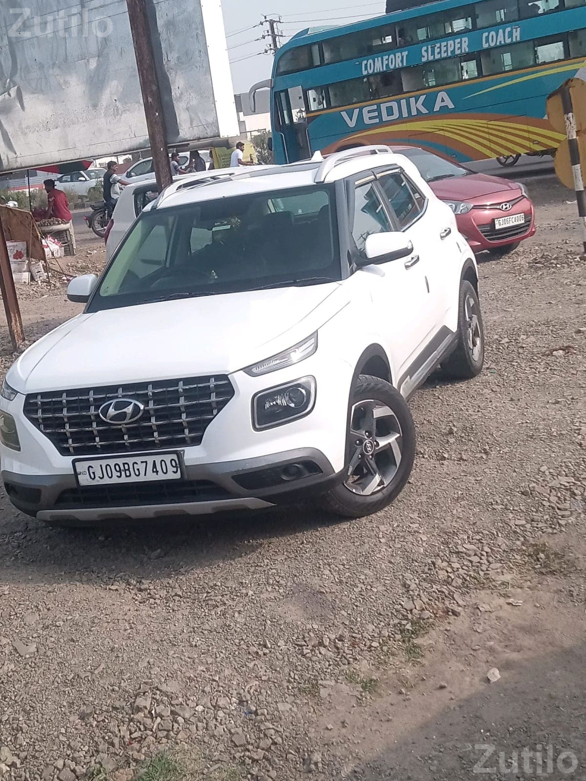 Passenger Car for Sale in White - Cars - Jamjodhpur - Image 5