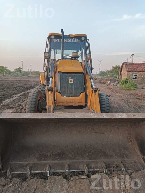 JCB 3DX Backhoe Loader 2014 Model - Construction Vehicles - Jasdan - Image 4