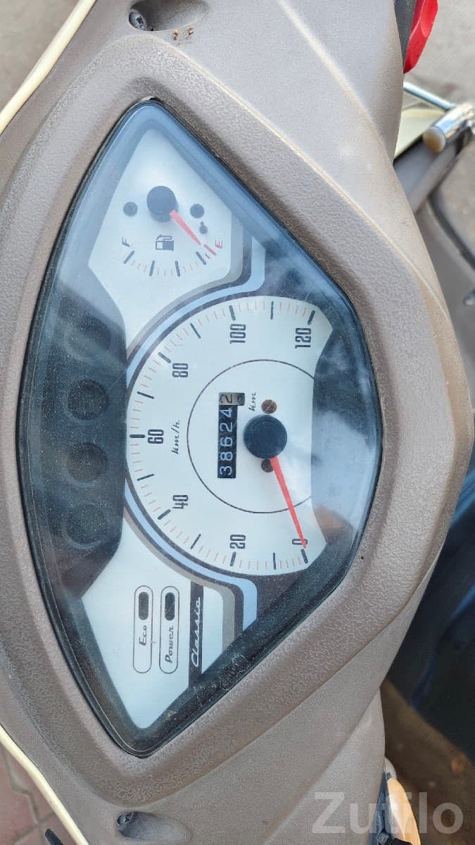 Mahindra Gusto 2018 Scooter for Sale - Bikes - Adityana - Image 1