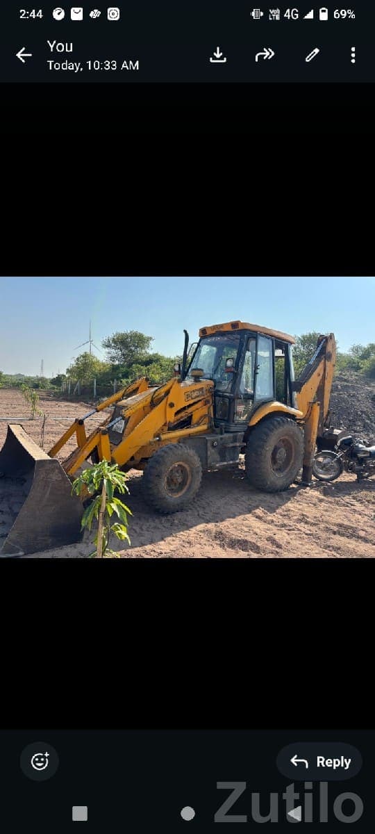 JCB Backhoe Loader 2006 Model for Sale - Construction Vehicles - Bhanvad - Image 2