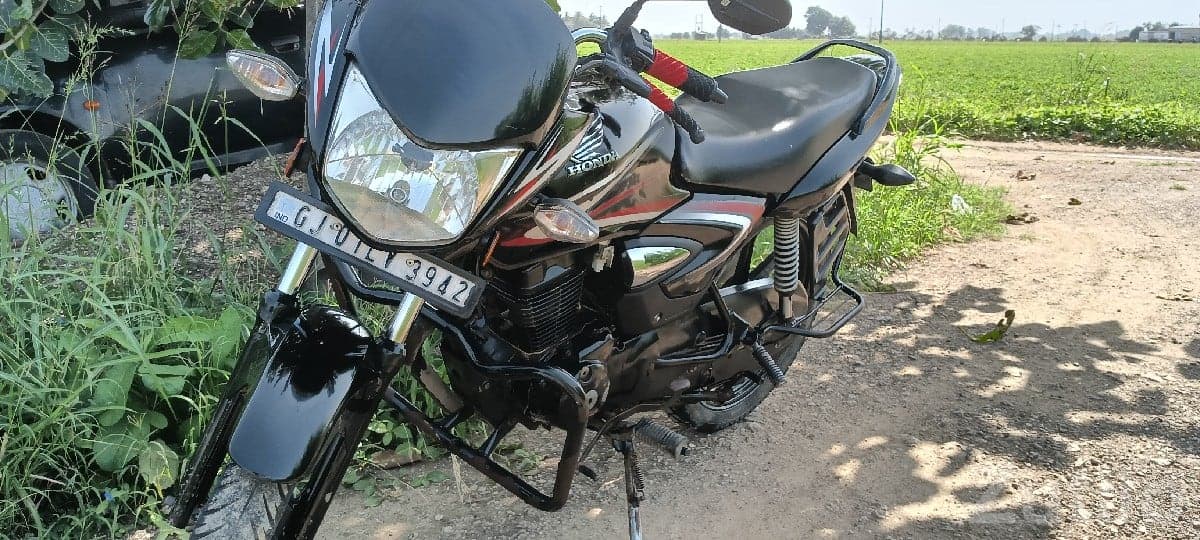 Honda CB Shine 2016 Black Bike - Bikes - Keshod - Image 2