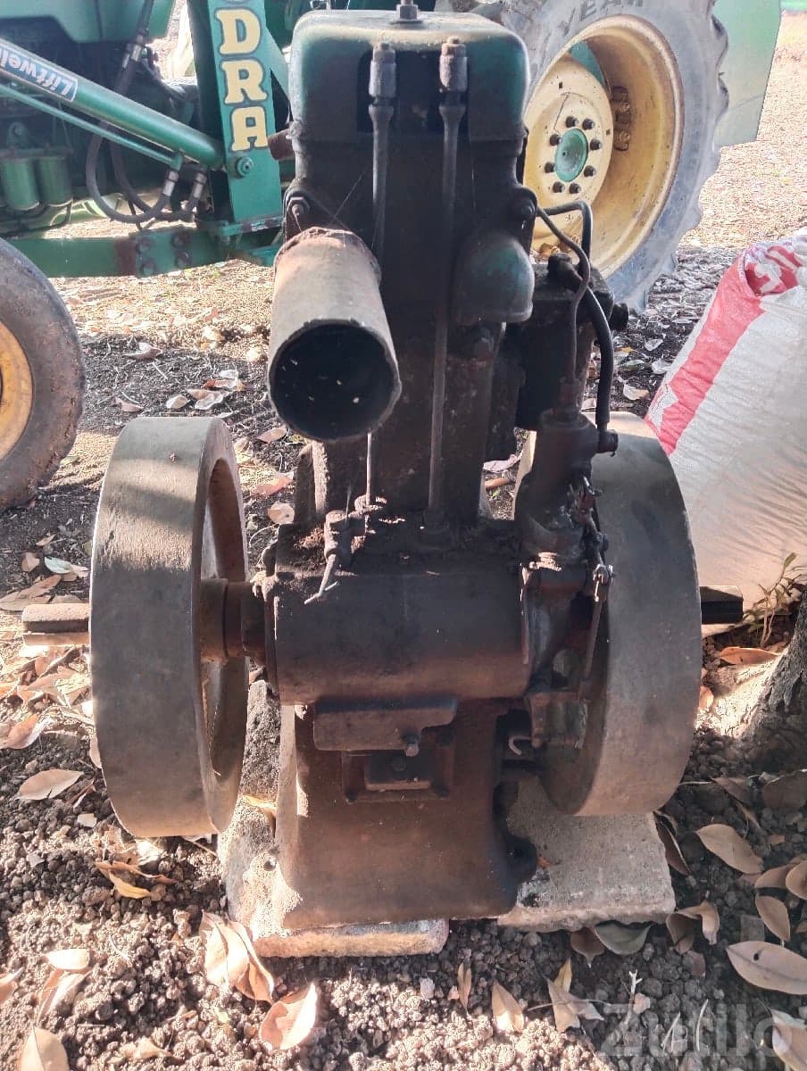 10HP Old Stationary Engine Machine for Sale - Machinery - Bhanvad - Image 2