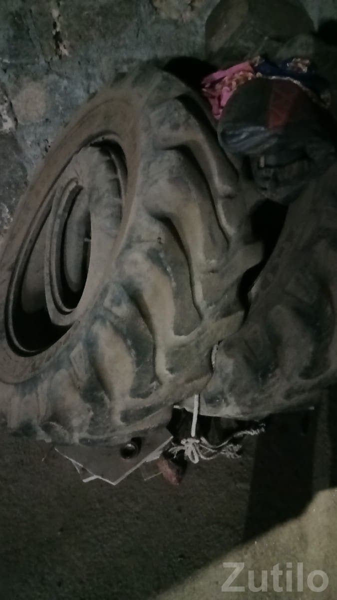 13.6-28 Goodyear Tractor Tyre for Sale - Auto Parts - Manavadar - Image 3