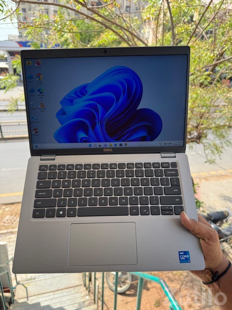 Silver Laptop in Clean Condition - Laptops & Computers - Rajkot City - Image 3