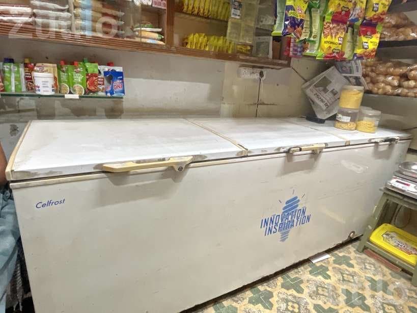 Celfrost 3 Door Commercial Refrigerator - Refrigerators - Surat City - Image 3