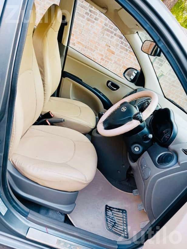 Hyundai i10 Magna Petrol 2013 Second Owner - Cars - Ahmedabad City - Image 2