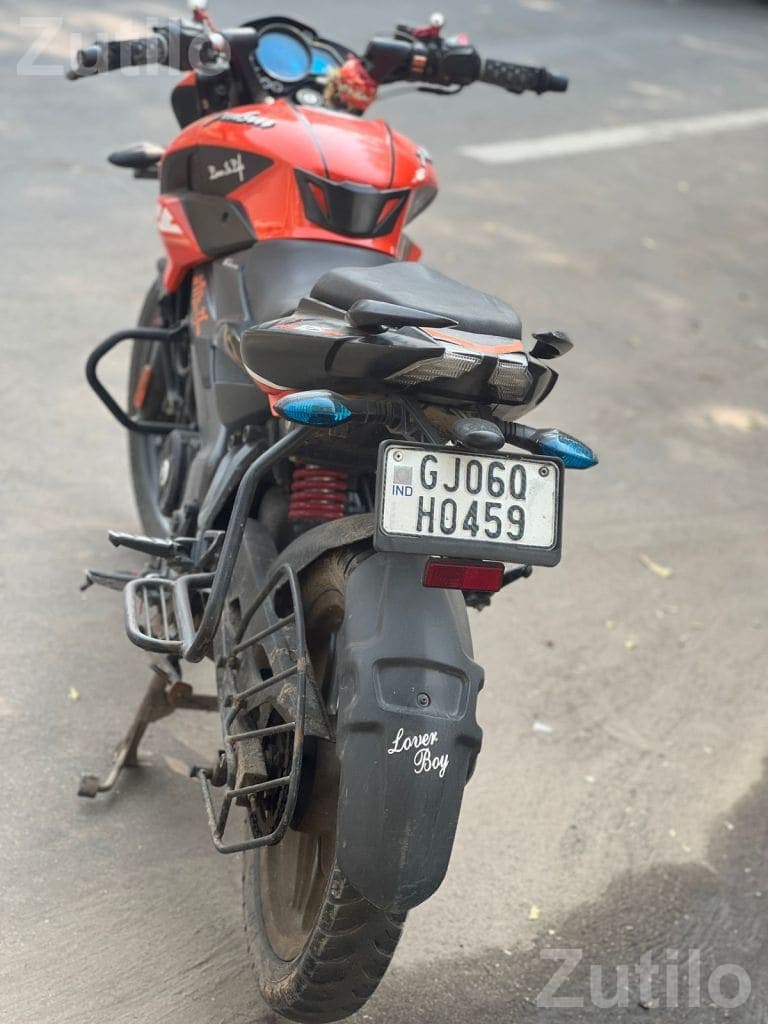 2023 Bajaj Pulsar Bike Red and Black - Bikes - Vadodara City - Image 5