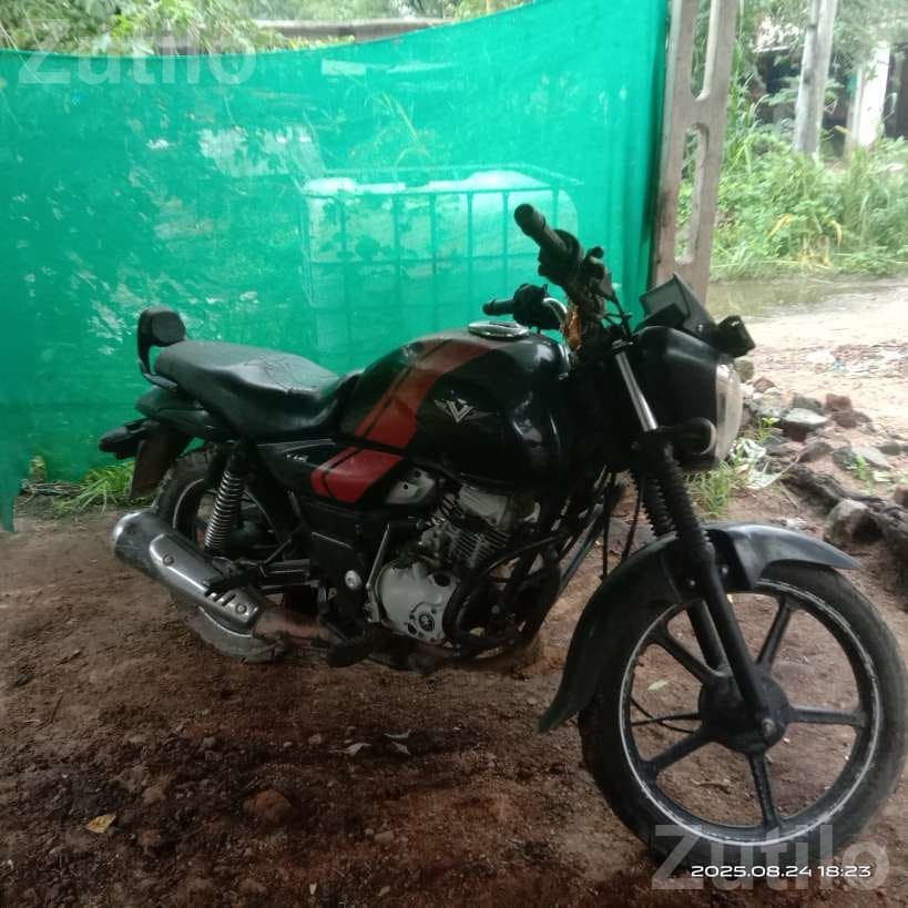 2017 Bajaj Bike Black and Red - Bikes - Mansa - Image 3