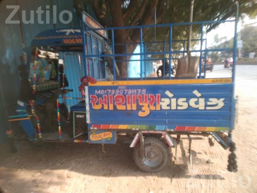 2013 Loading Tempo Commercial Vehicle - Trucks & Lorries - Ahmedabad City - Image 4