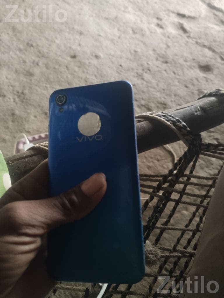 Vivo Blue Smartphone for Sale - Mobile Phones - Vav - Image 2