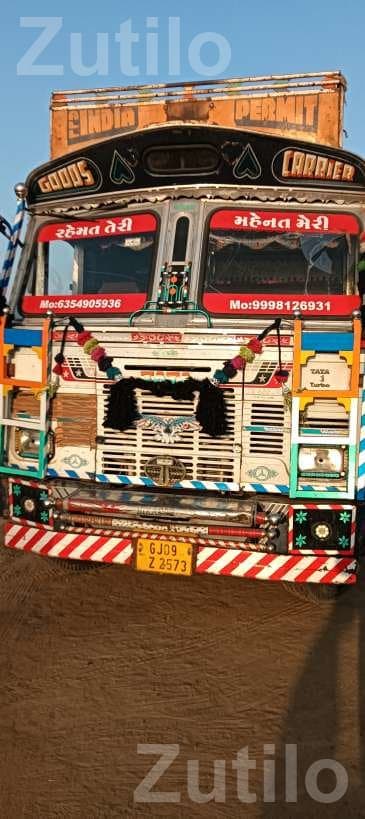 2010 Goods Truck with Running Insurance - Trucks & Lorries - Santalpur - Image 3