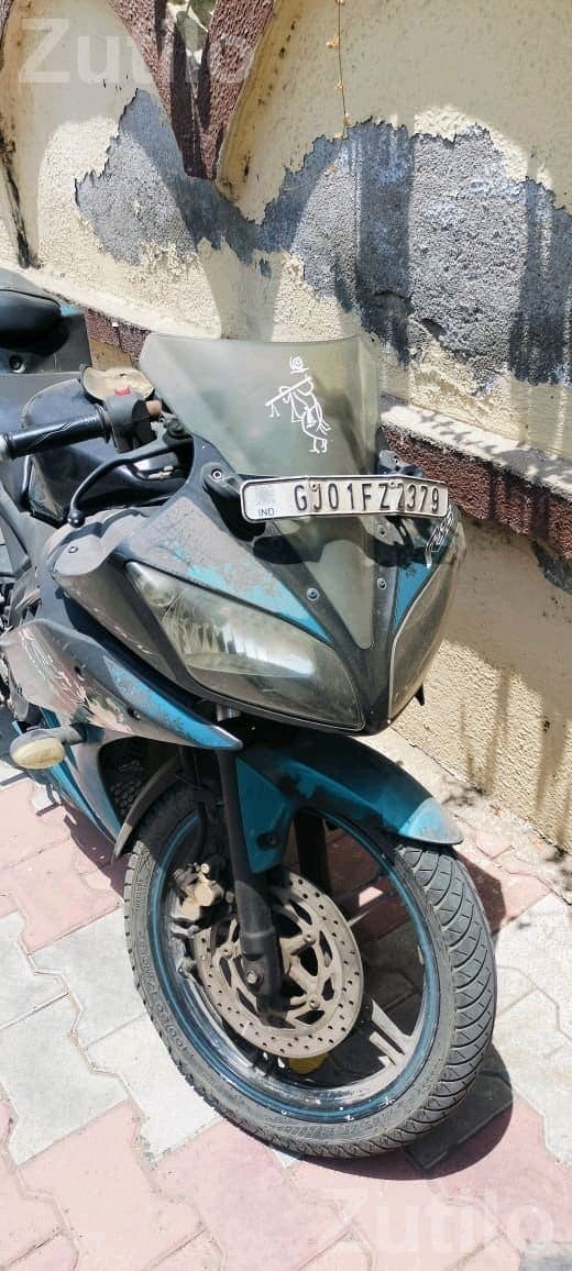 Yamaha R15 Sports Bike
