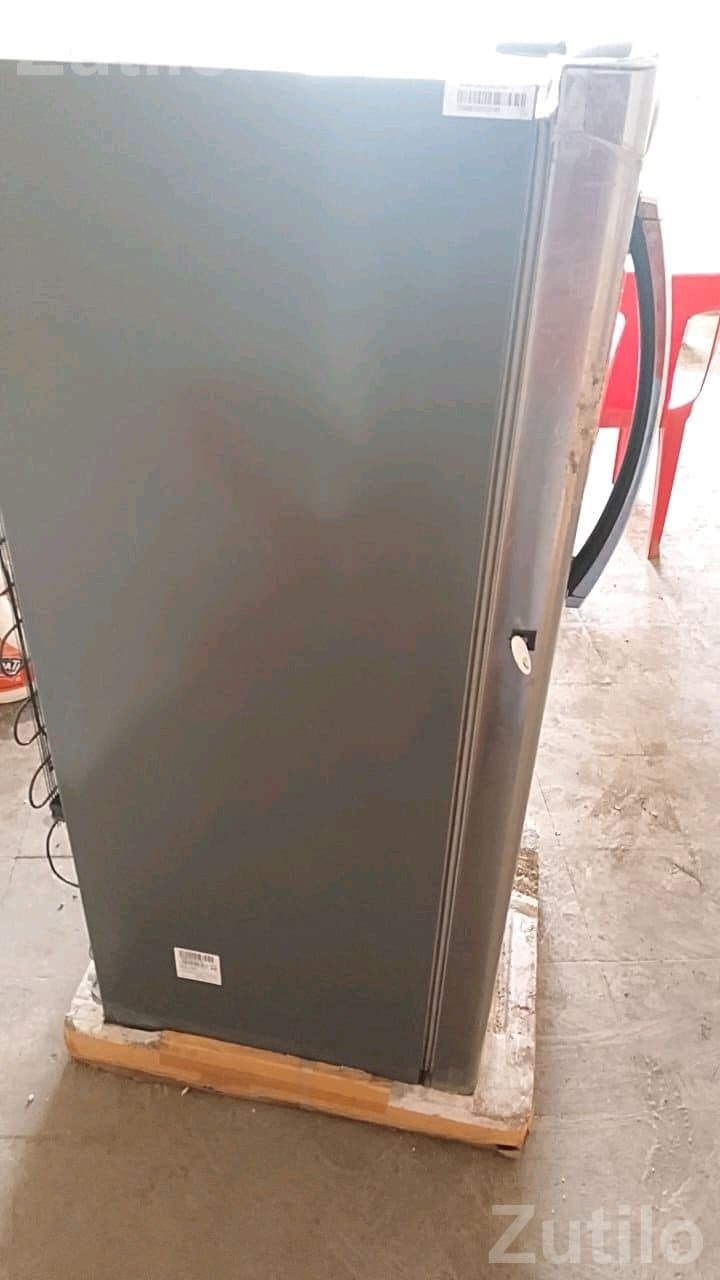 Whirlpool Refrigerator 5 Months Used - Refrigerators - Daskroi - Image 1