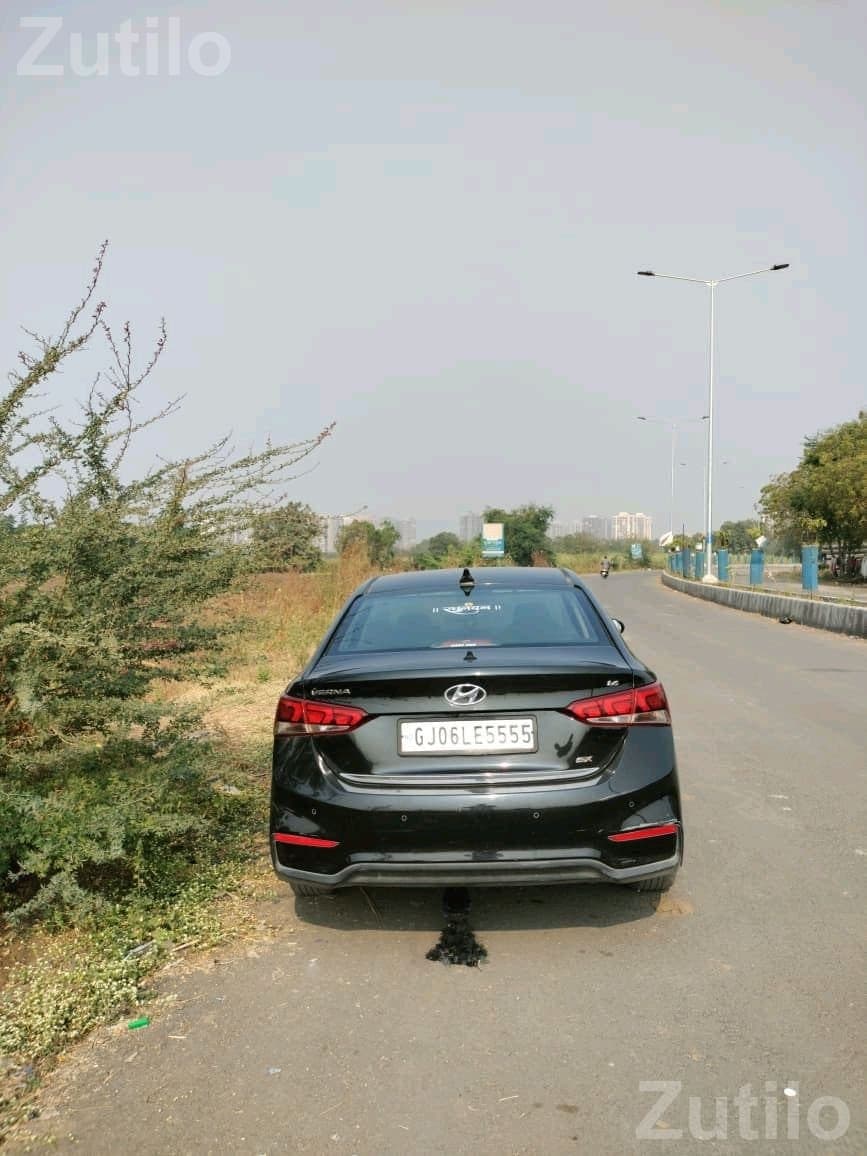 Hyundai Verna Black Sedan - Cars - Surat City - Image 4