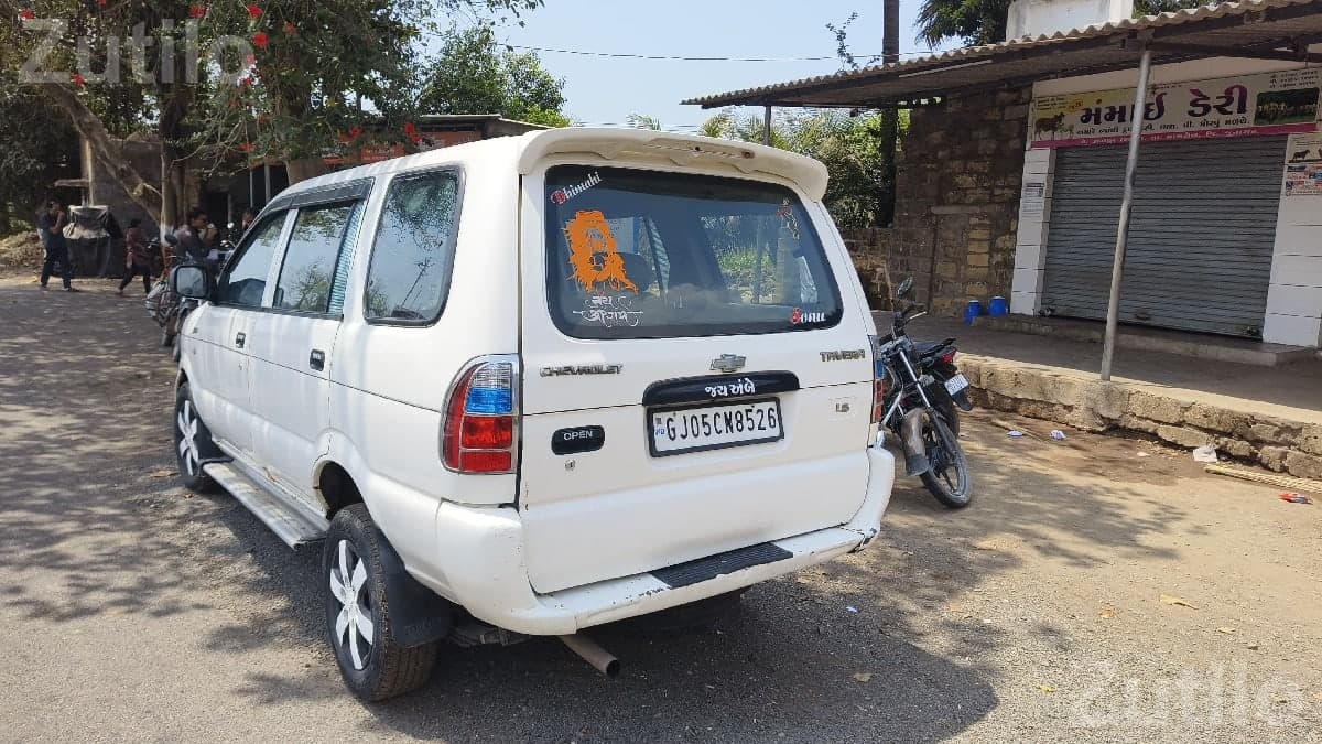 Chevrolet Tavera 2010 Car - કાર - માંગ્રોળ - Image 2