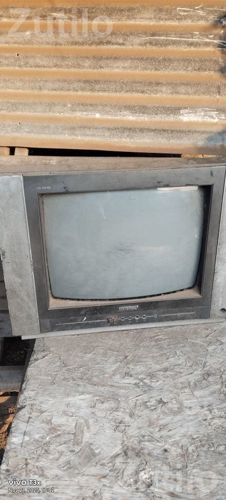 Universal CRT Television