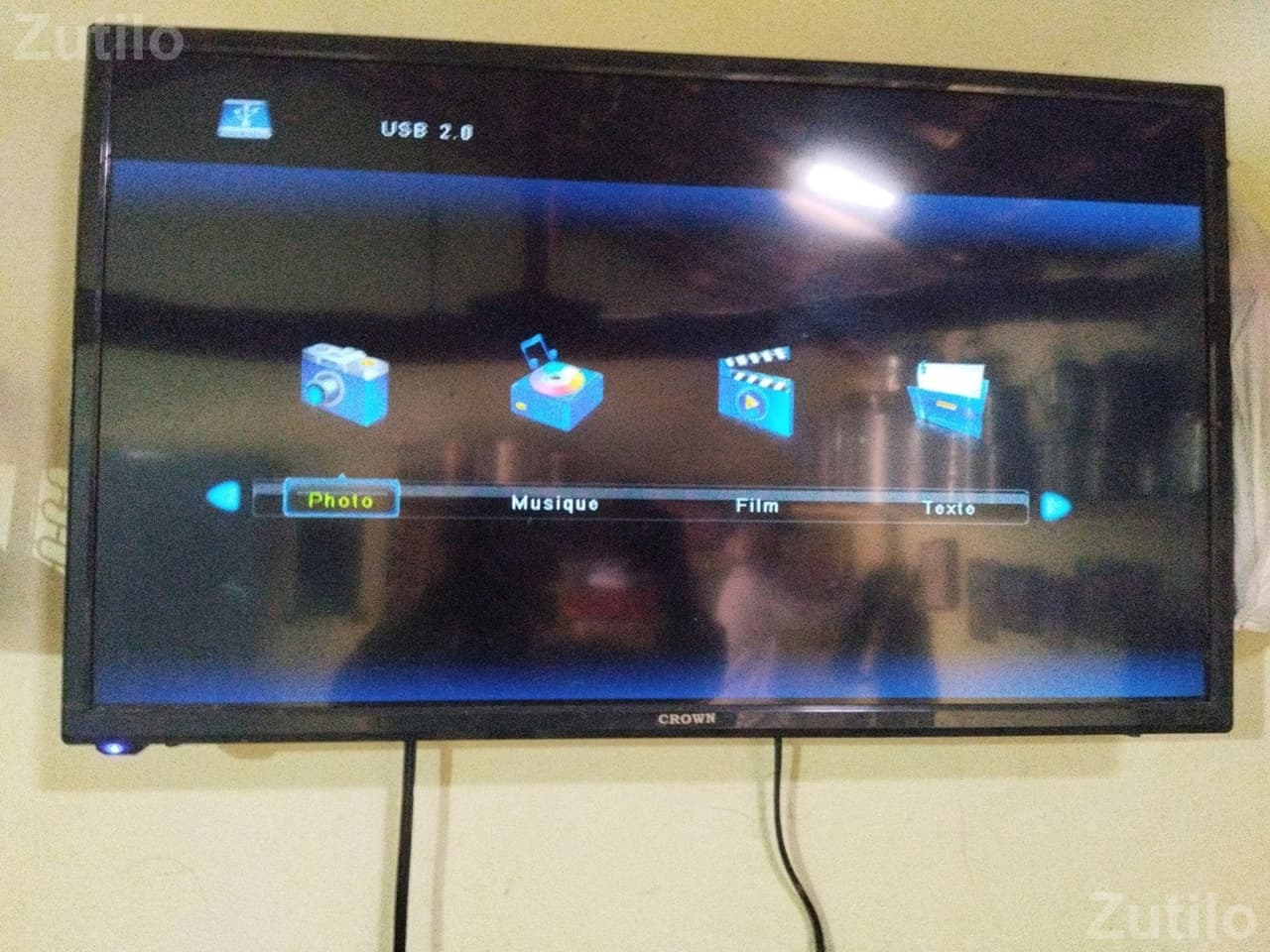 Crown LED TV in Working Condition - TVs - Palanpur - Image 3