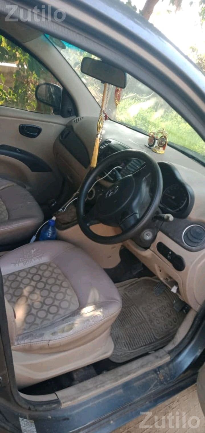 Hyundai i10 2009 Petrol CNG Car - કાર - પાલનપુર - Image 4