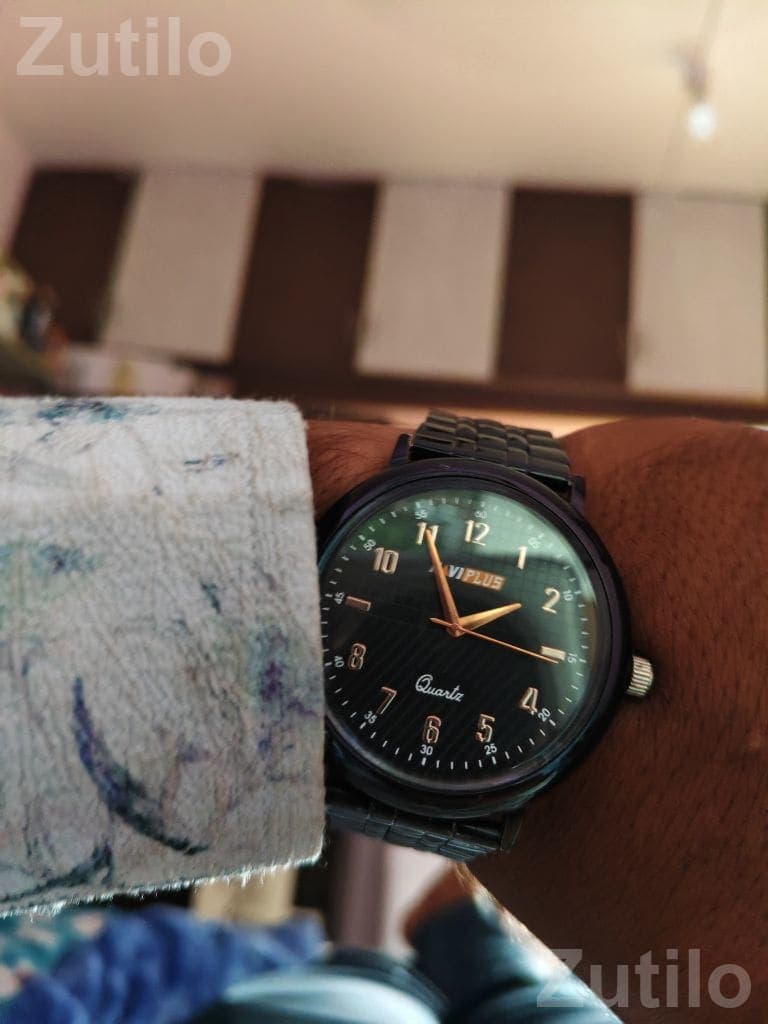 Vipus Quartz Analog Wrist Watch