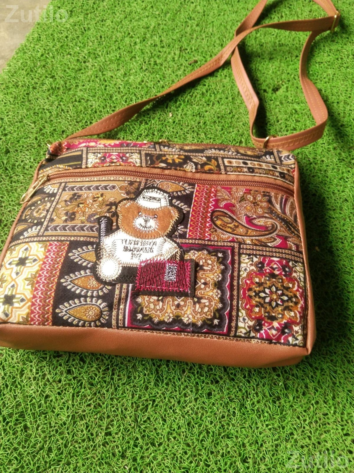 Printed Multi Zip Fashion Bag - ફેશન ઍક્સેસરીઝ - કલોલ - Image 4