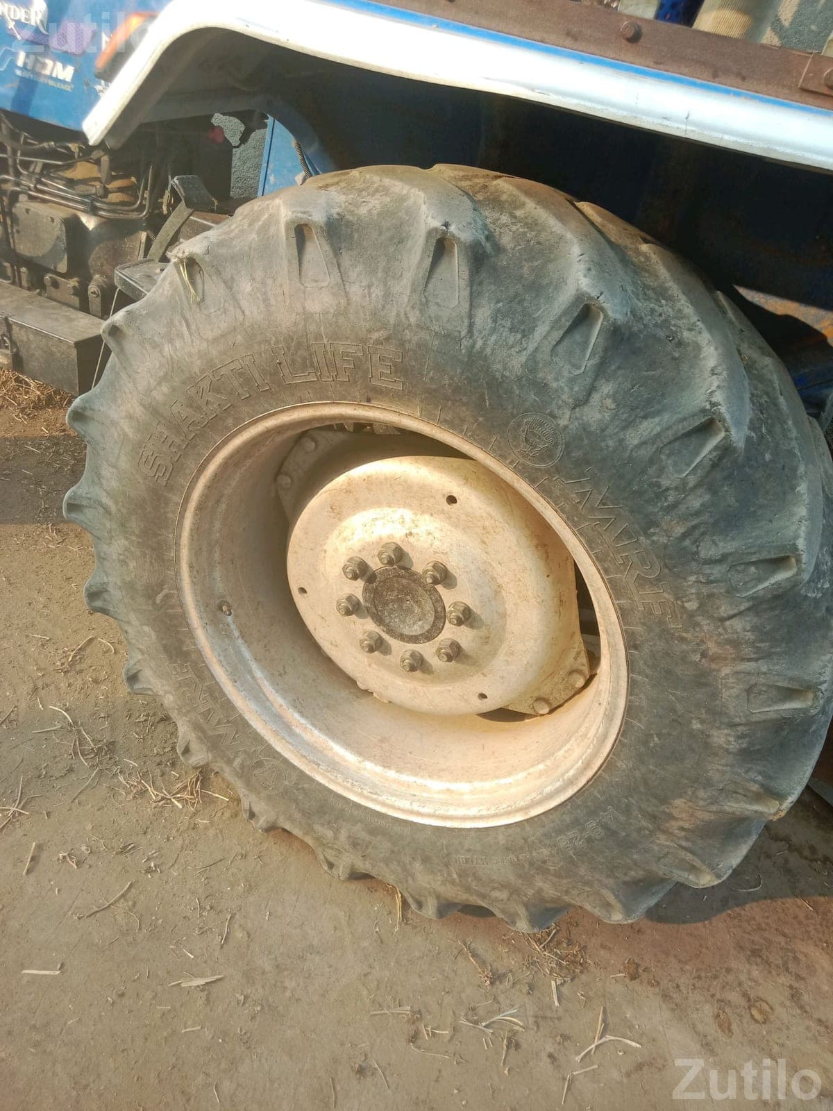 MRF 14.9x28 Tractor Tyre - ઓટો પાર્ટ્સ - ગોંડલ - Image 4