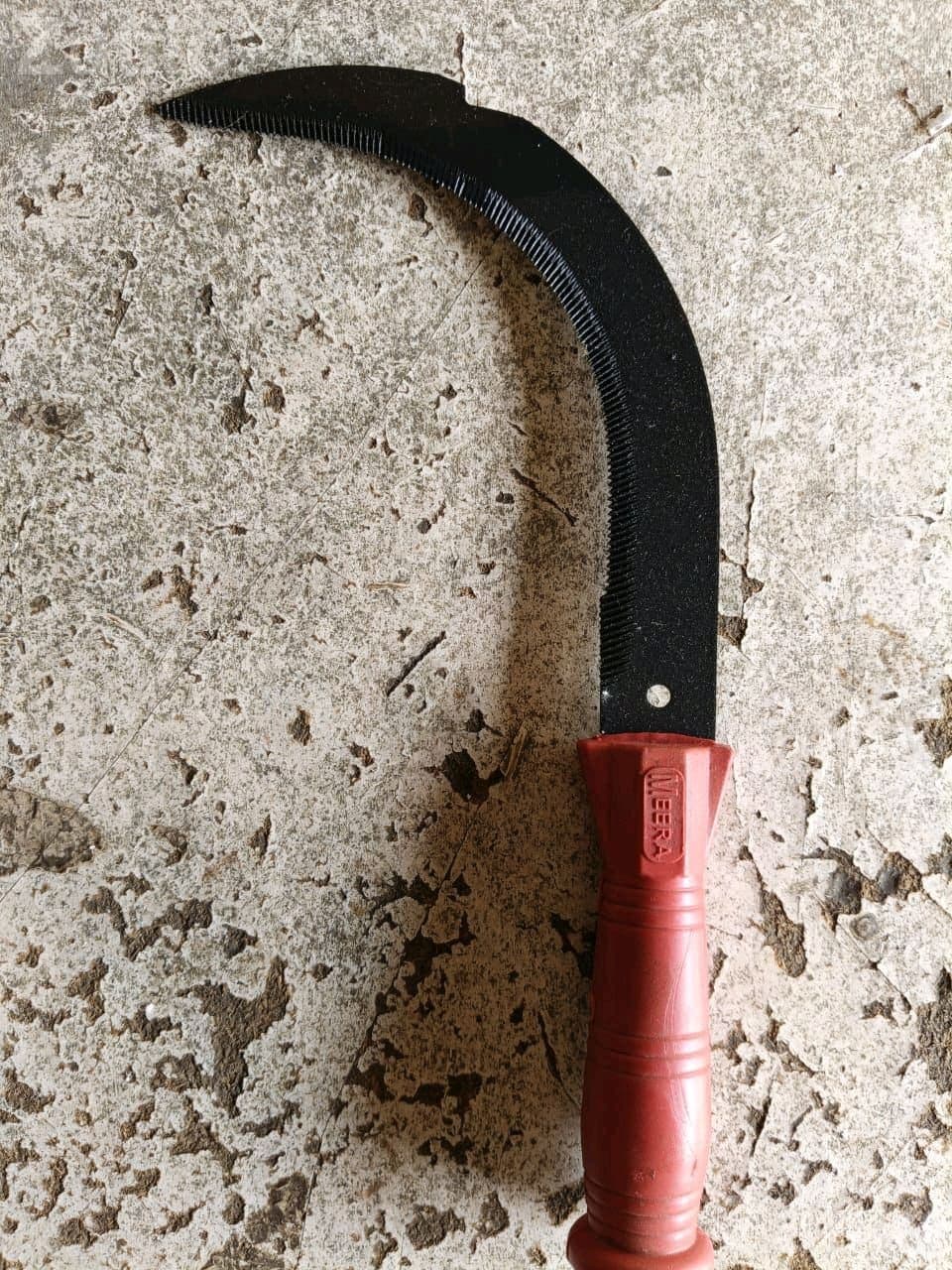 Curved Hand Sickle Set with Plastic Handle - ટૂલ્સ અને હાર્ડવેર - રાજકોટ શહેર - Image 5