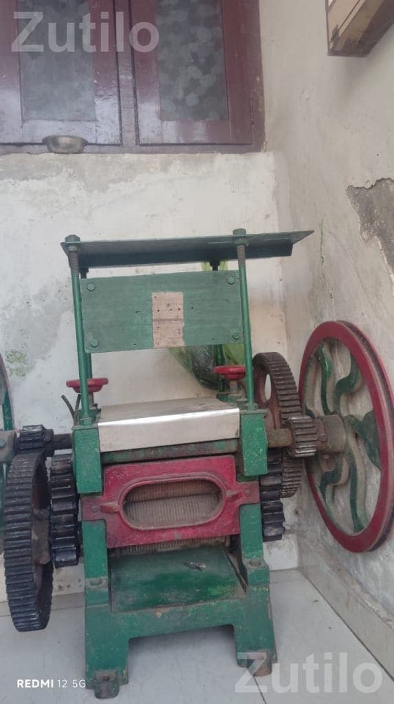 Motorized Sugarcane Crusher Machine