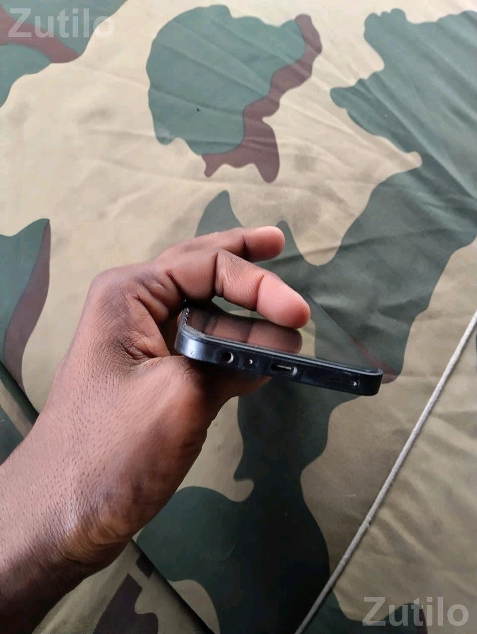 Samsung Galaxy Smartphone Black - Mobile Phones - Amreli City - Image 2