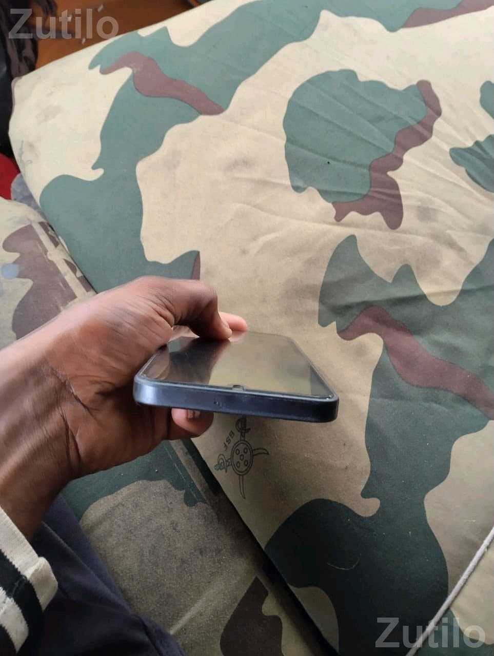 Samsung Galaxy Smartphone Black - Mobile Phones - Amreli City - Image 3