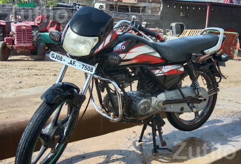Hero HF Deluxe 2012 Motorcycle