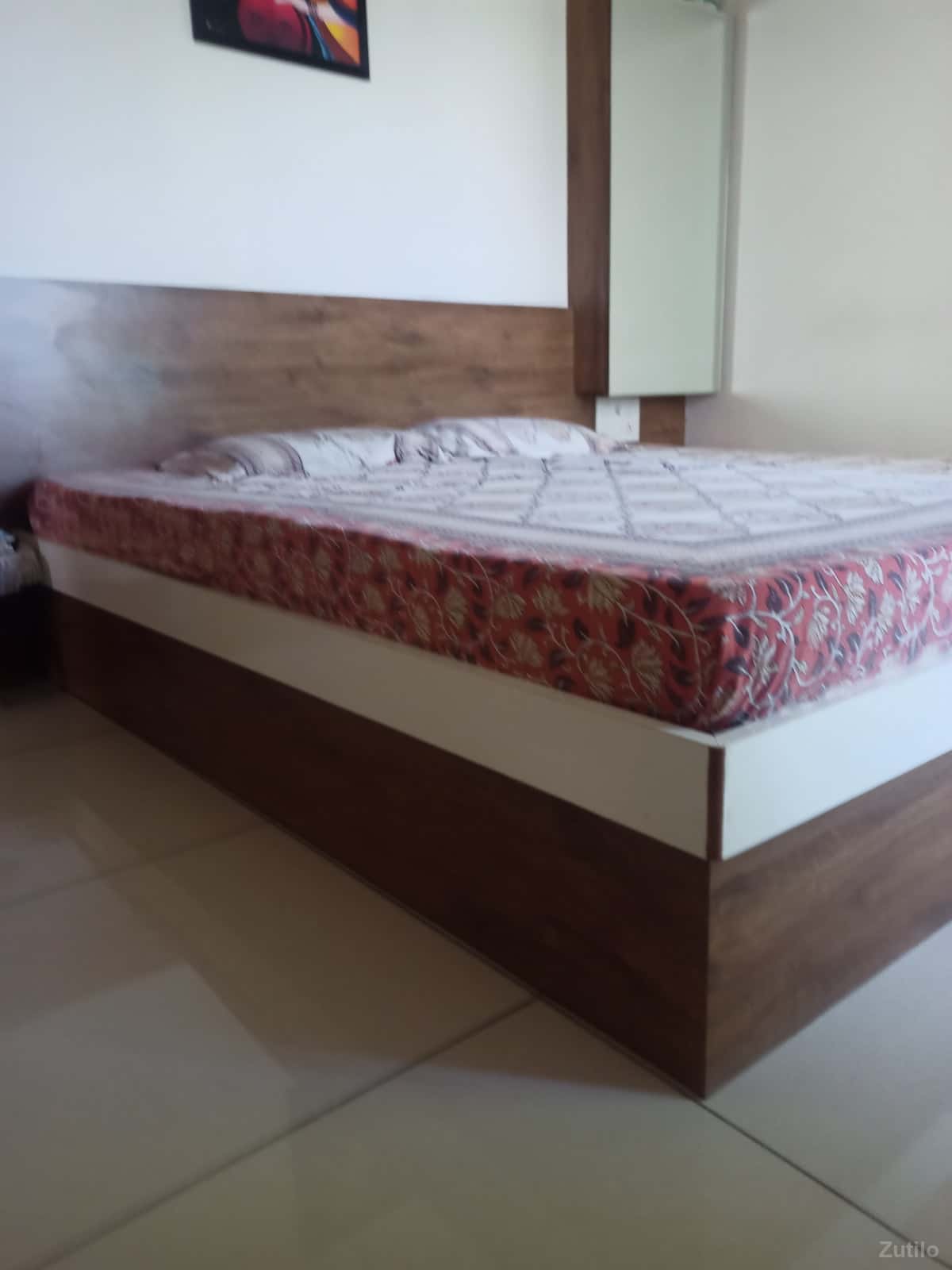 King Size Bed with Storage King Size Bed with Storage