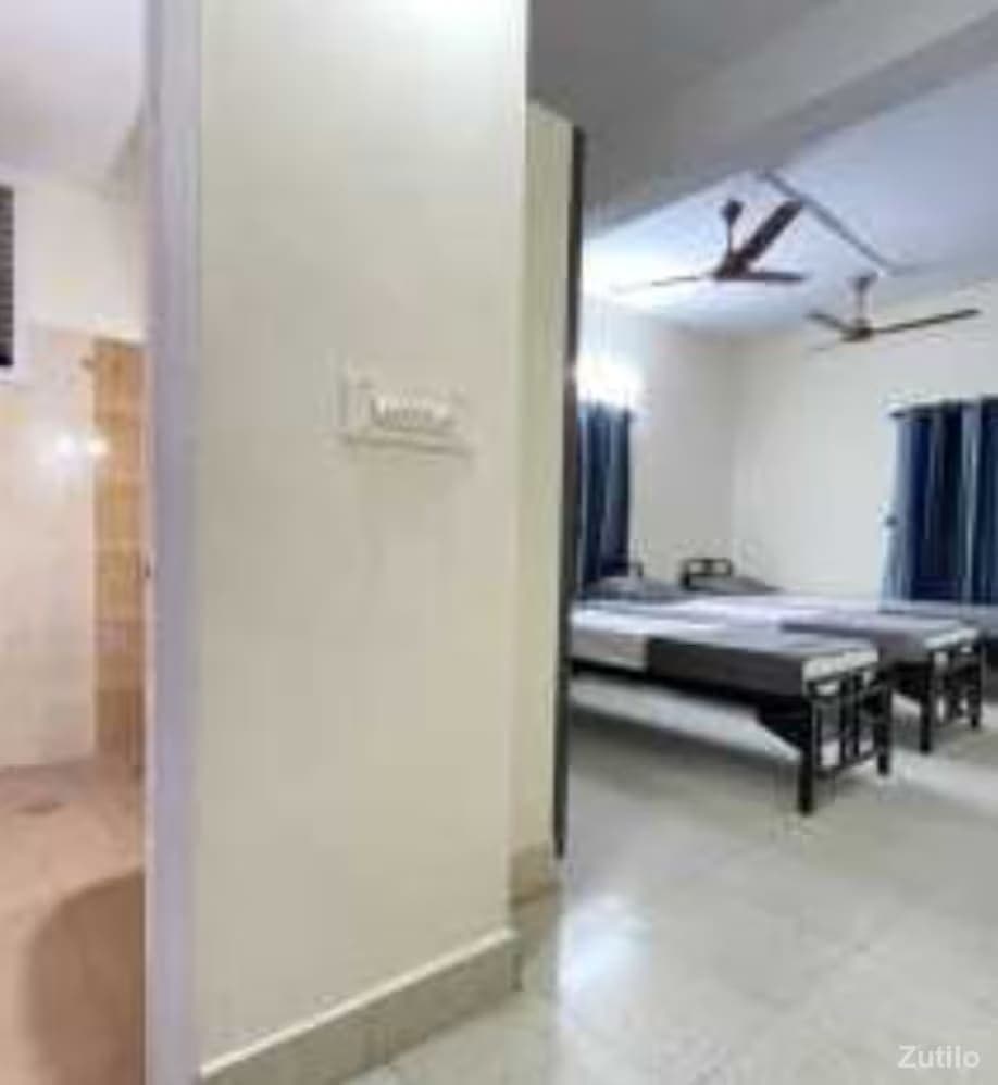 PG & Hostel · ₹9,00,000 - Bhuj