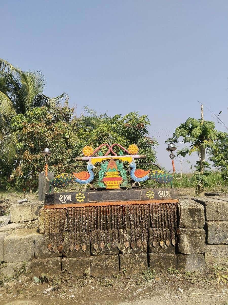 બમ્ફર વેચવાનું છે બમ્ફર વેચવાનું છે