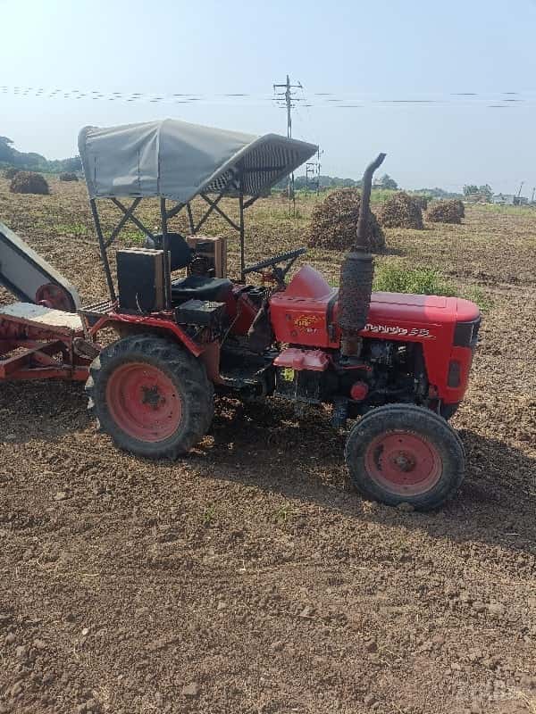 Mahindra Yuvraj 215 mini Mahindra Yuvraj 215 mini