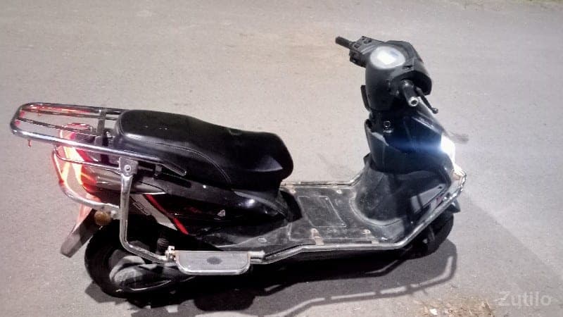 ચાર્જિંગ વાળી કુટી નવા બેટરા નાખેલા