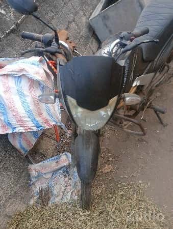 ગાડી વેચવા ની છે ગાડી વેચવા ની છે